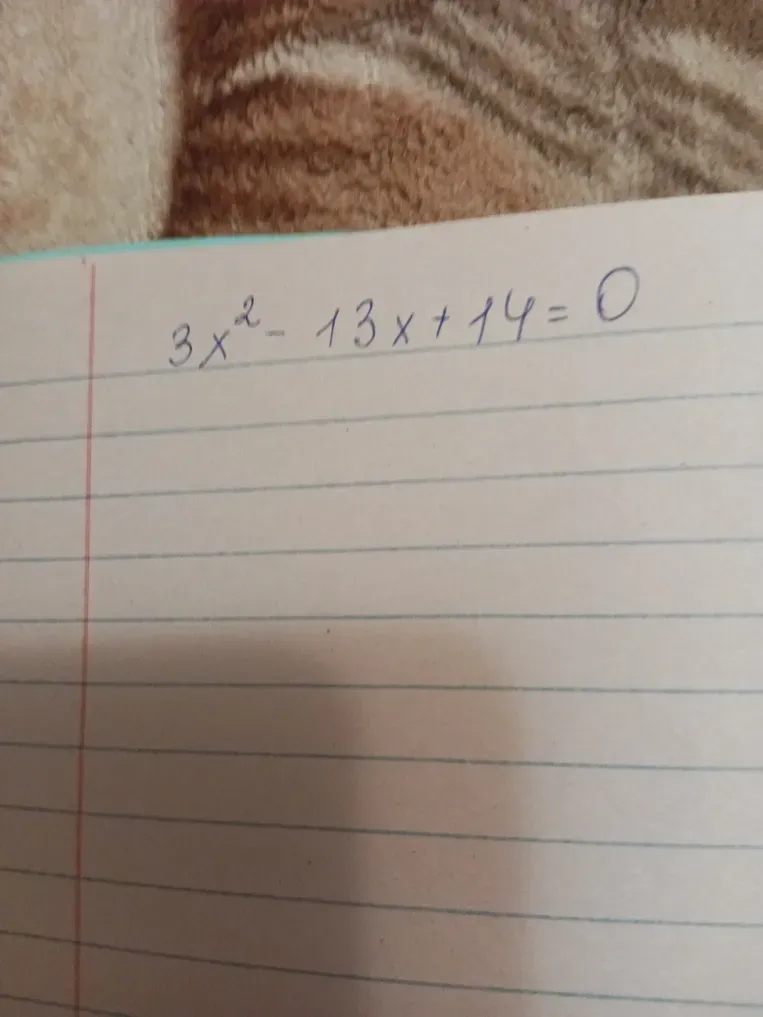 Решите квадратное уравнение $3x^2 - 13x + 14 = 0$