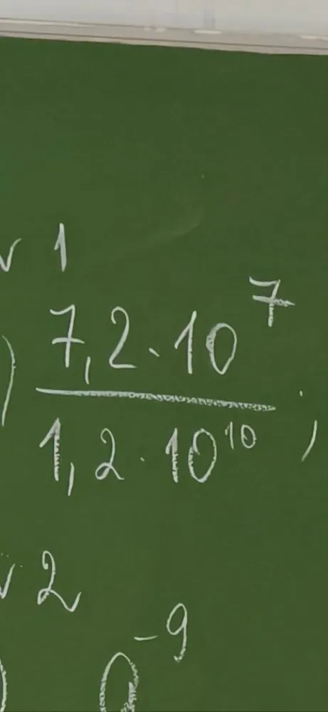 Найдите значение выражения (7,2 * 10^7) / (1,2 * 10^10)