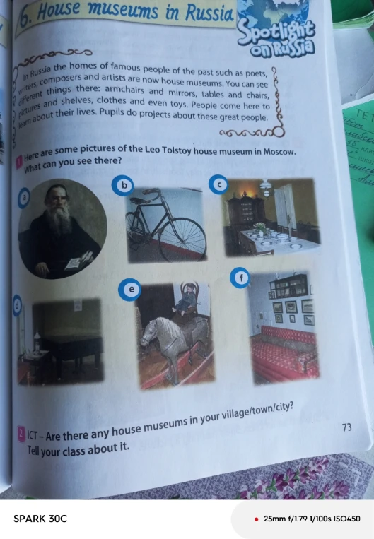 Here are some pictures of the Leo Tolstoy house museum in Moscow. What can you see there?