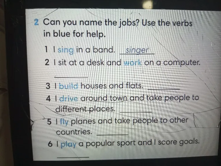 Can you name the jobs? Use the verbs in blue for help.