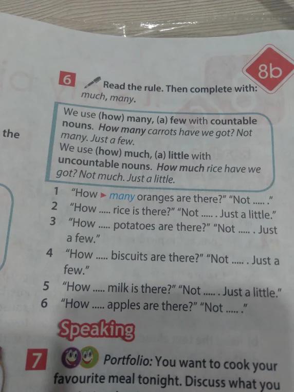 Read the rule. Then complete with: much, many.