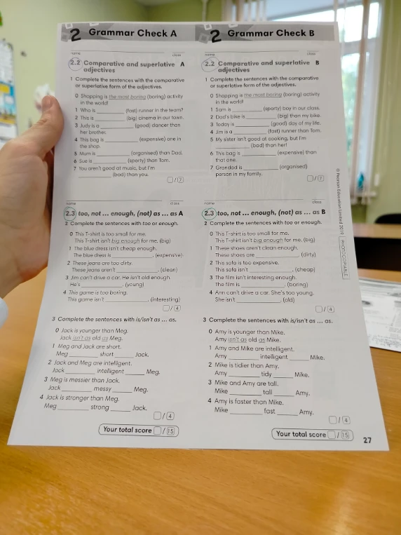 Complete the sentences with the comparative or superlative form of the adjectives.