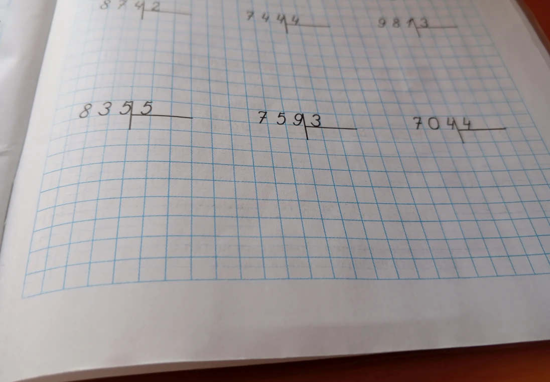 874:2, 744:4, 981:3, 835:5, 759:3, 704:4