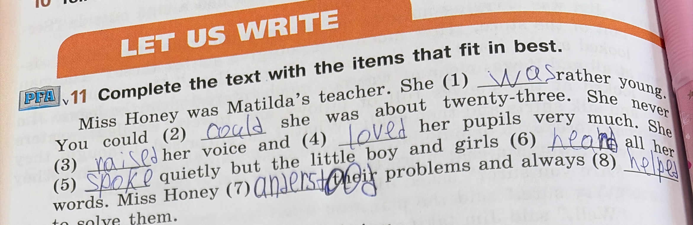 Complete the text with the items that fit in best.