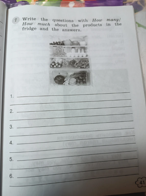 Write the questions with How many/How much about the products in the fridge and the answers.