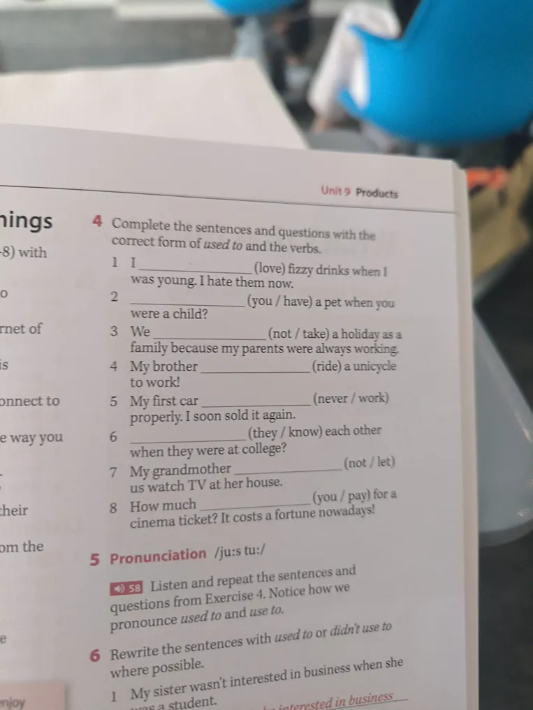 Complete the sentences and questions with the correct form of used to and the verbs.
